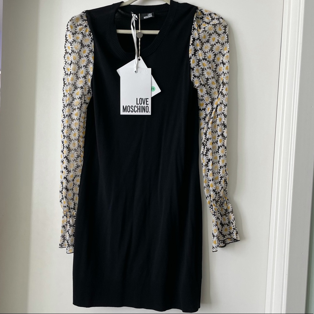 Love Moschino short dress size 6 new with tags